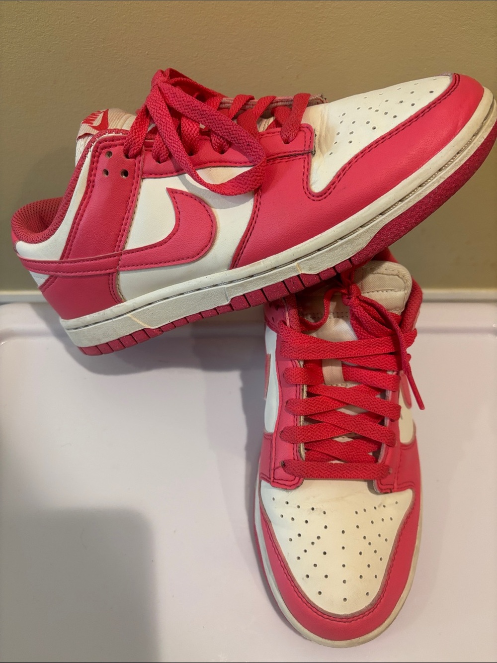 Nike Women's Pink and White Low-Top Sneakers